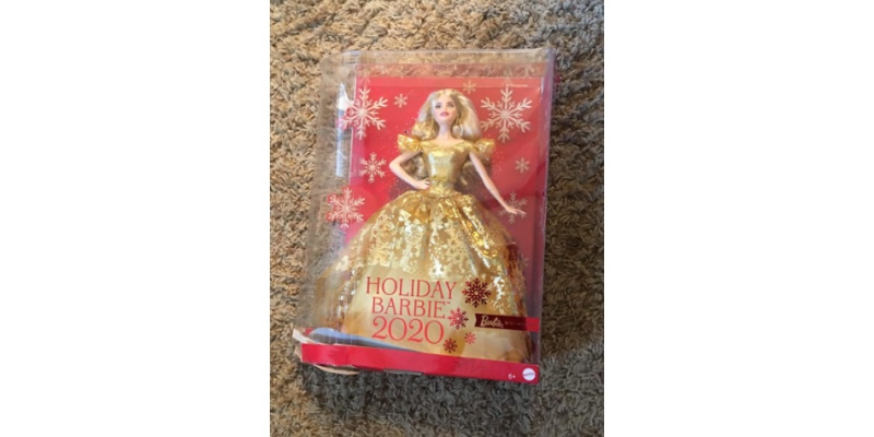 Barbie Signature 2020 Holiday Collector Doll  GHT54 photo review